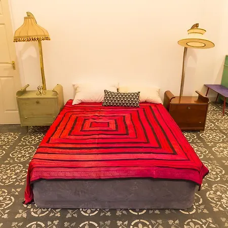Art Studio Apartment *